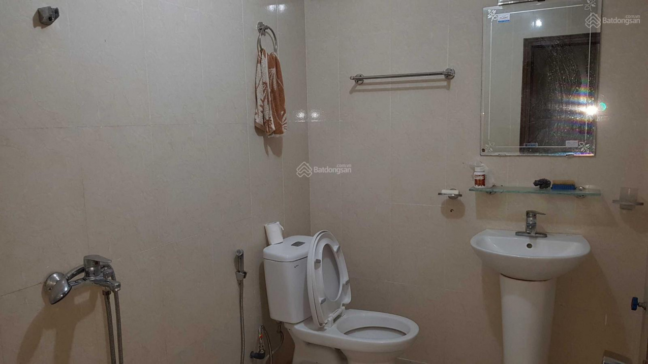 Compact Studio Apartment with Basic Furnishings