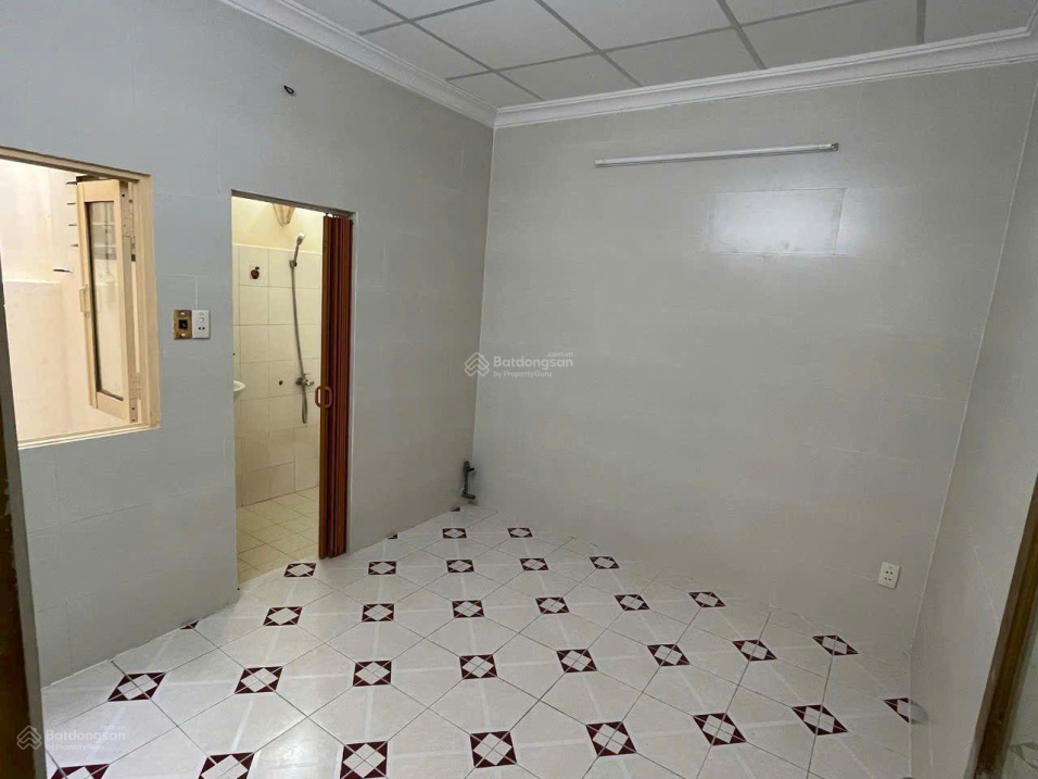 2-Bedroom Apartment in District 3, Clean and Secure