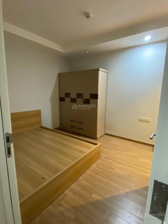 3-Bedroom Apartment with Modern Kitchen in Riverview