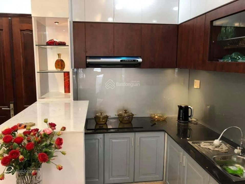 Modern 2-Bedroom Apartment Near Nguyen Hue Street