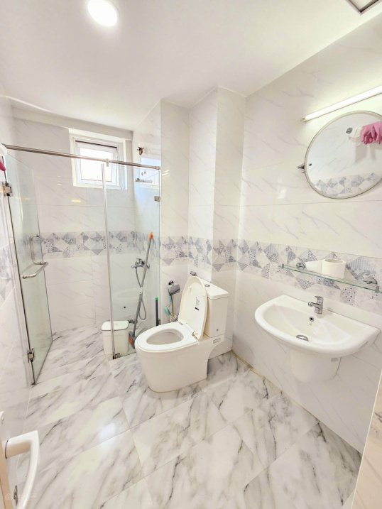 Condo Riverside Apartment in Q8 Near Van Hien University
