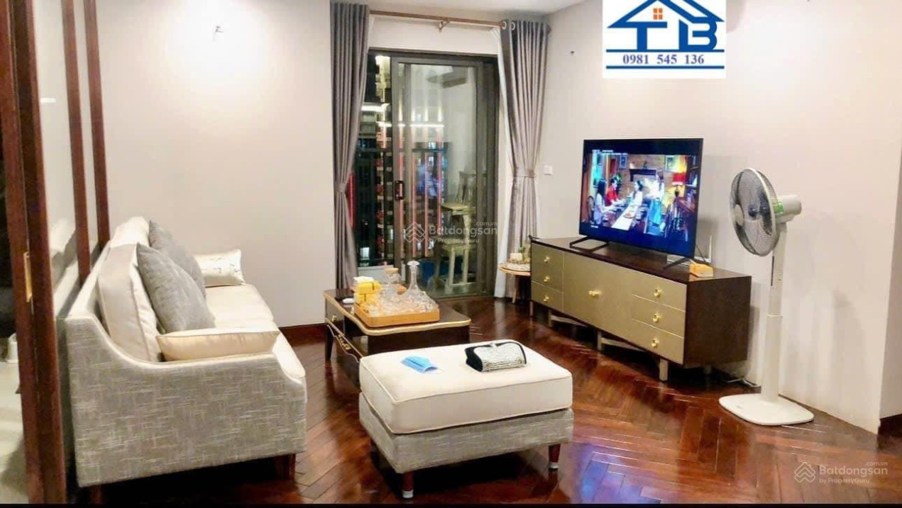 Luxurious 170m² Apartment with Designer Interior