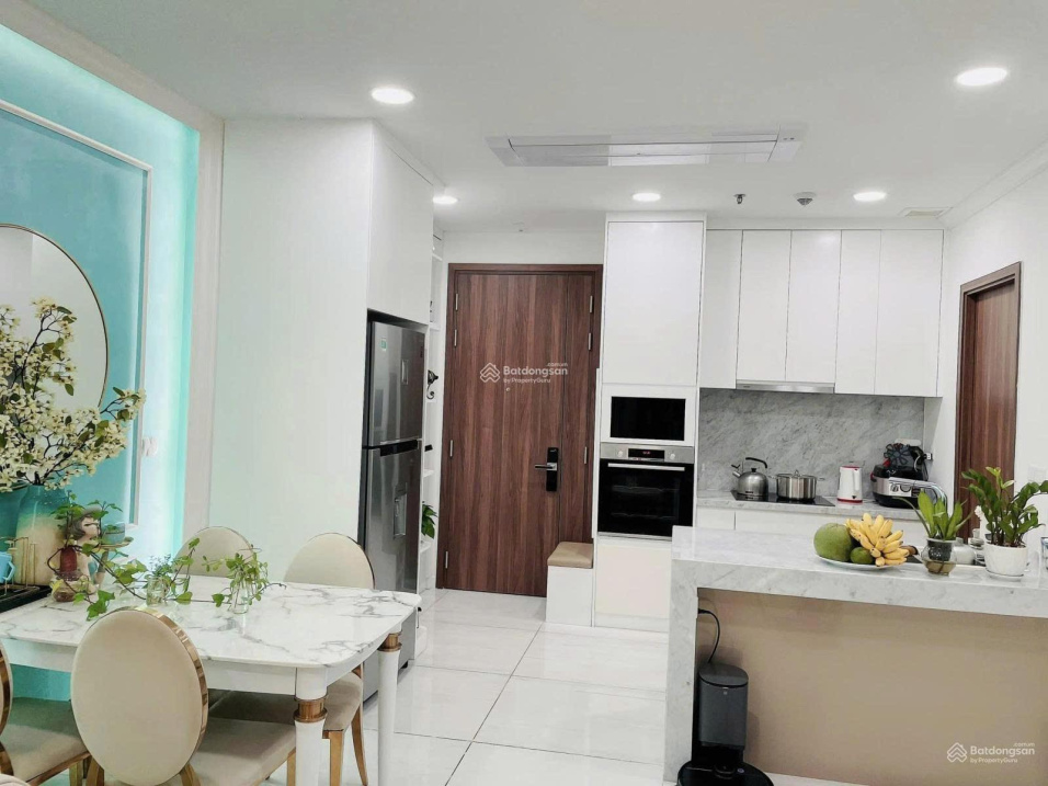 Spacious 2-Bedroom Apartment in Carillon 1 Complex
