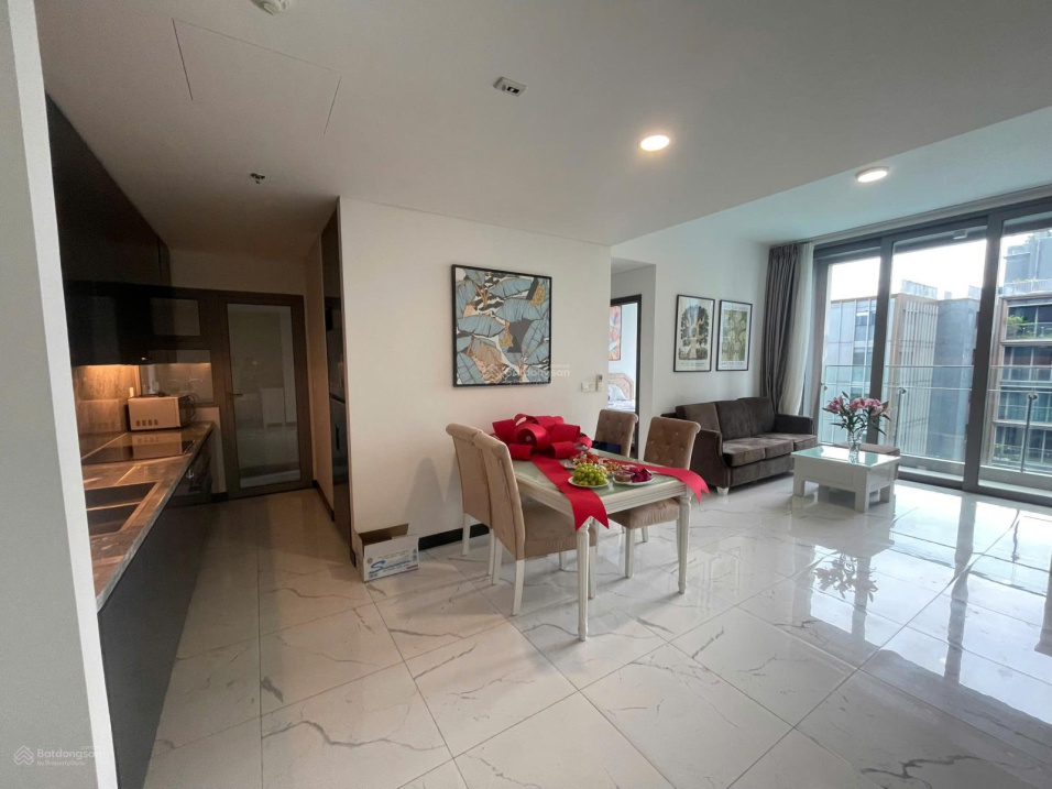 Modern 1BR Apartment with Pool View