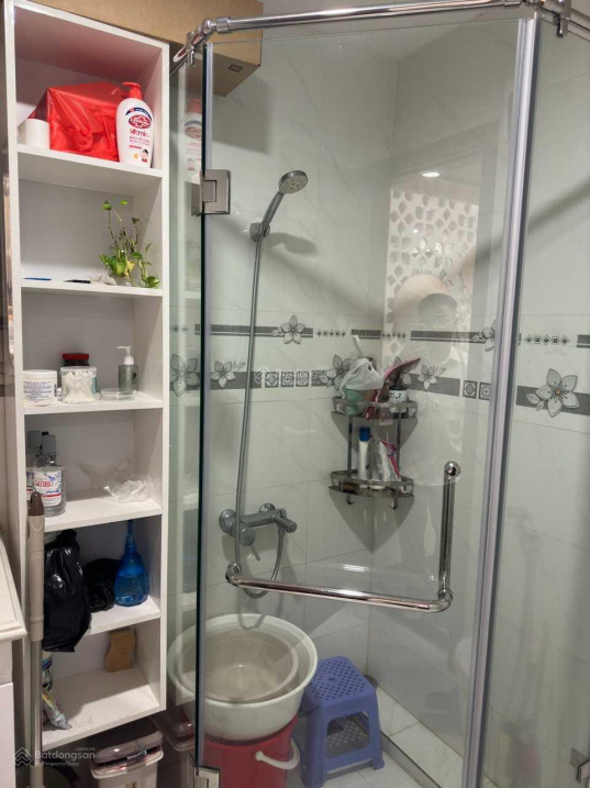 Spacious 3-bedroom apartment at 60 Hoang Quoc Viet, Cau Giay, Hanoi