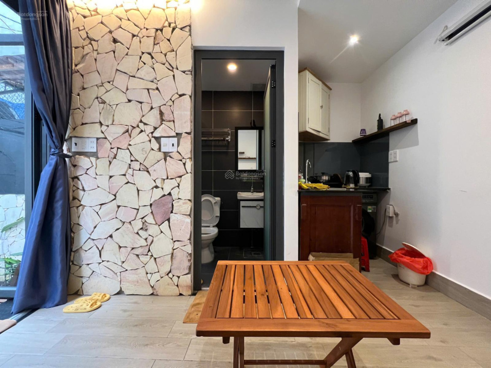 Modern 30m² Studio with Garden Near Le Van Sy