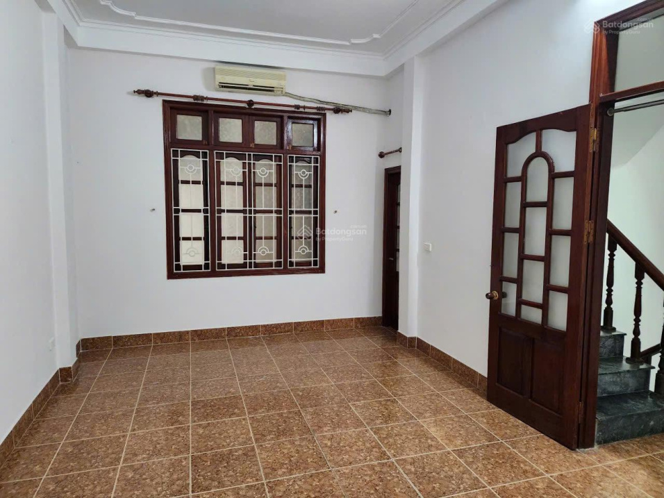 Spacious 5-Story House near Tran Quoc Toan Street
