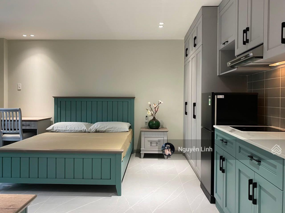 Modern Studio Apartment with Full Amenities
