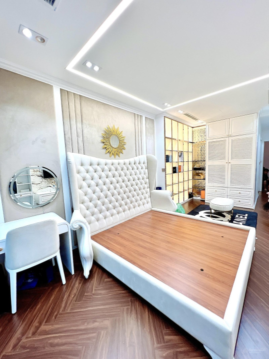 4-Story Townhouse with 4 Bedrooms in Hoang Cau