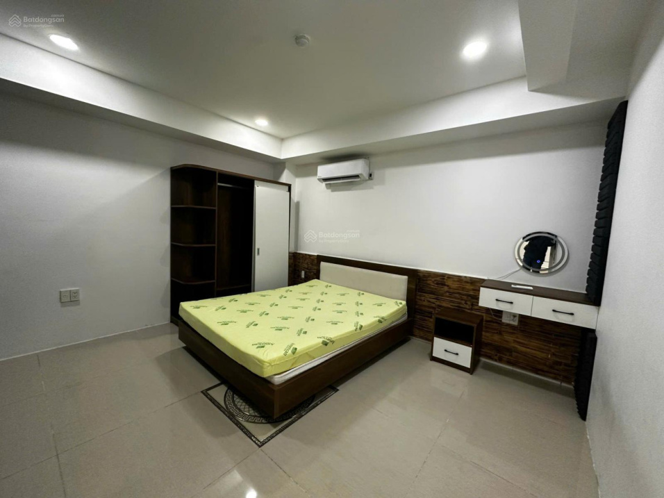 Modern 2BR Serviced Apartment with Garden District 1