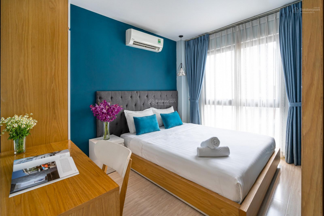 Modern Studio Apartment with Balcony in District 3