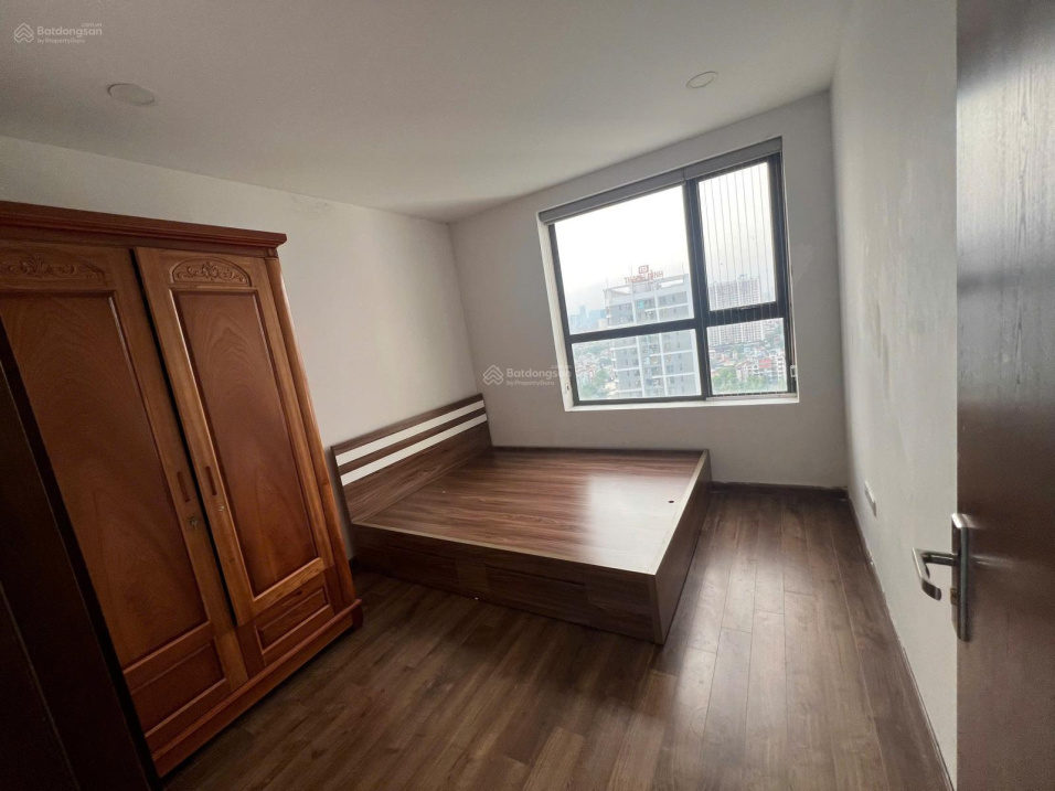 Smile Building Corner Apartment, Fully Furnished, Convenient Location