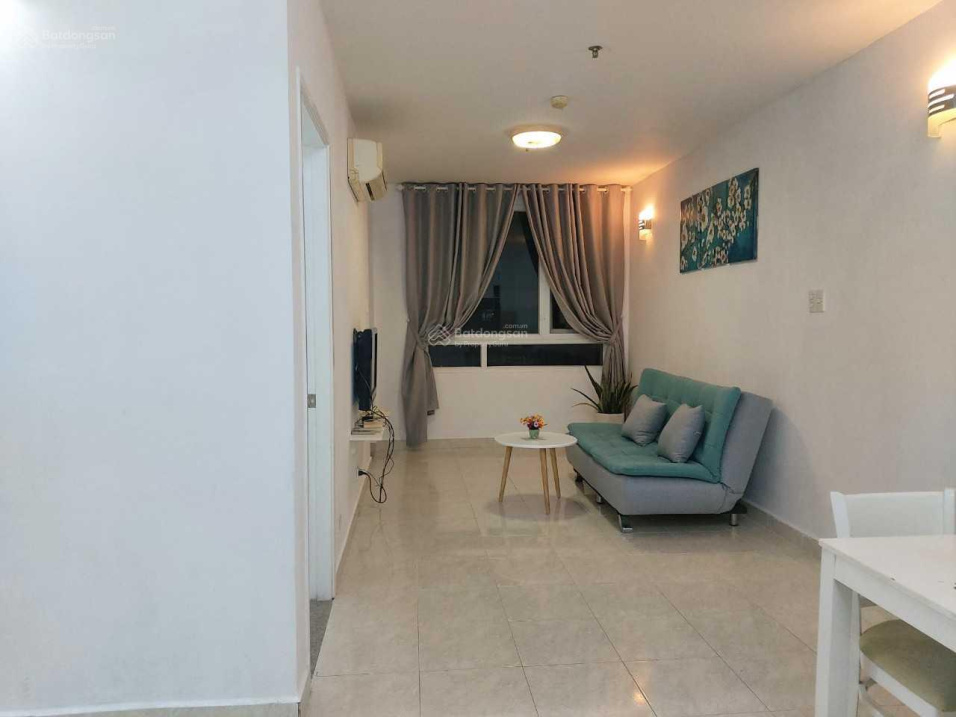Modern 2-Bed Apartment with City Views