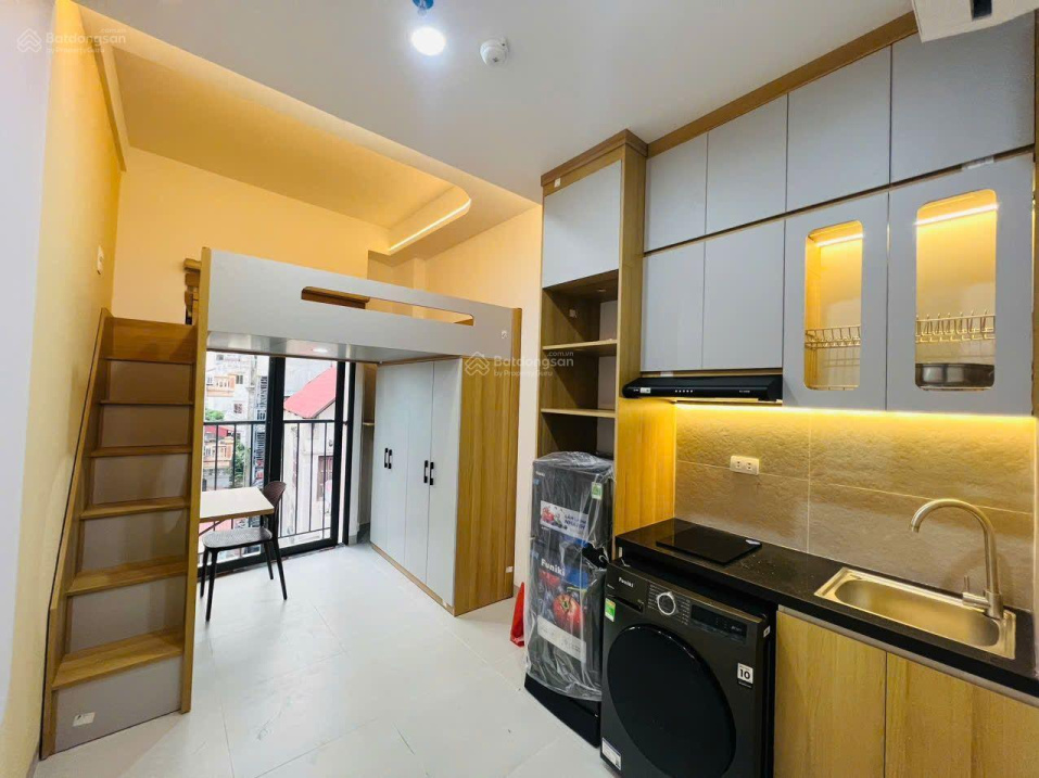 Modern Loft Apartment with Washing Machine and Balcony