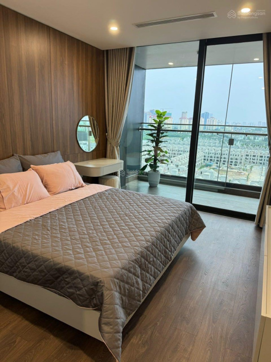 Modern 2-Bedroom Apartment at Kosmo Tay Ho