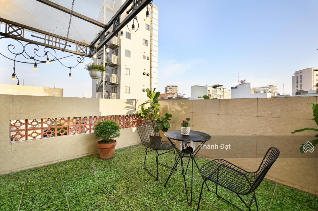Modern 1 Bedroom Apartment in District 1