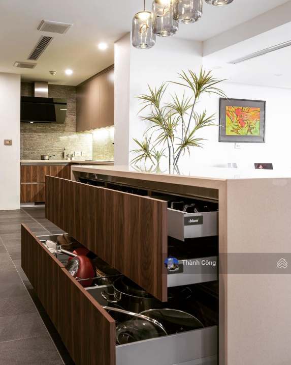 130m² Modern 3-Bedroom Apartment with TV Tower View