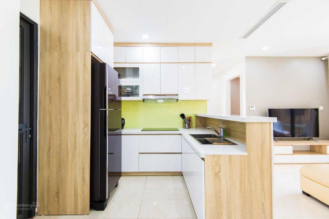 Luxury 3-Bed Diamond Tower Apartment with Pool