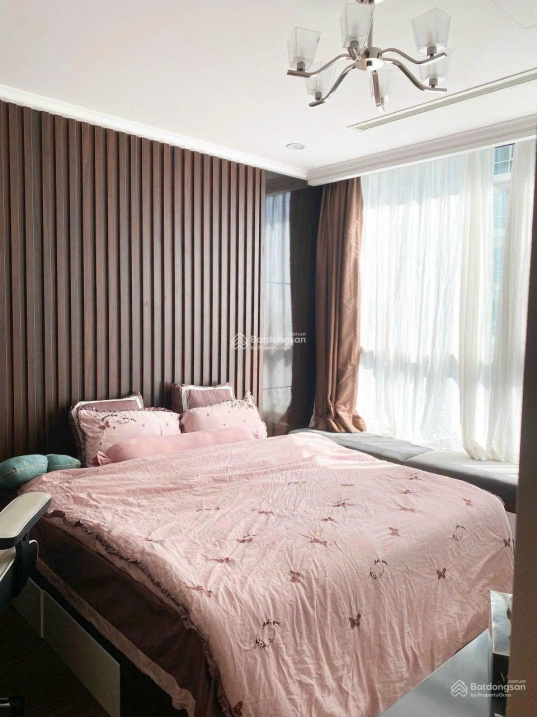 Spacious 3-Bedroom Apartment in Hùng Vương, District 5