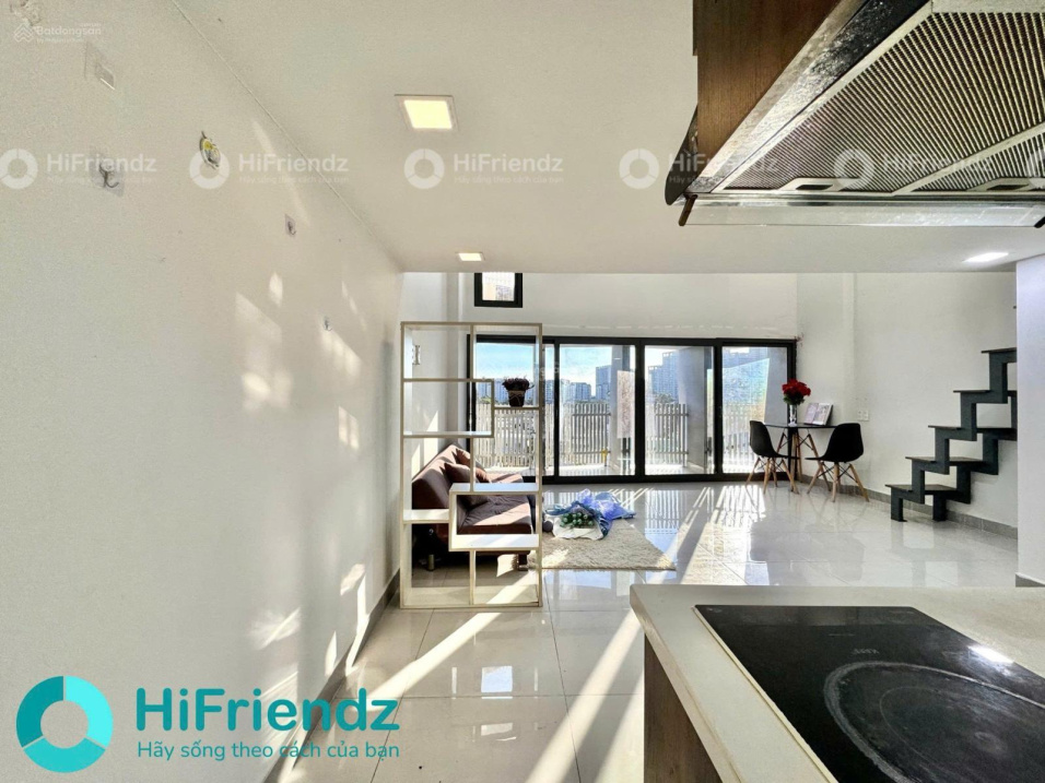 Modern Loft-Style Mezzanine Apartment with Full Furnishings