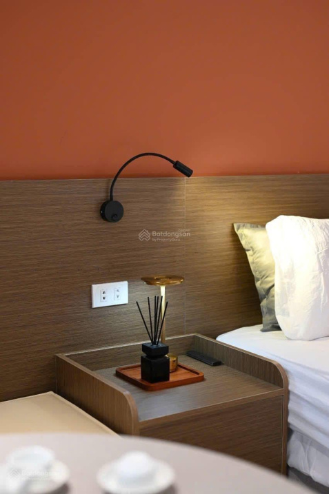 Modern 45m² Apartment with Balcony in Trung Kinh