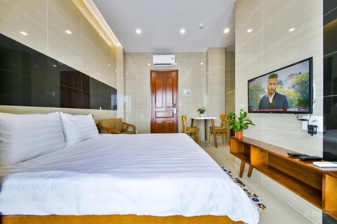 Modern Studio Apartment with Kitchen and AC