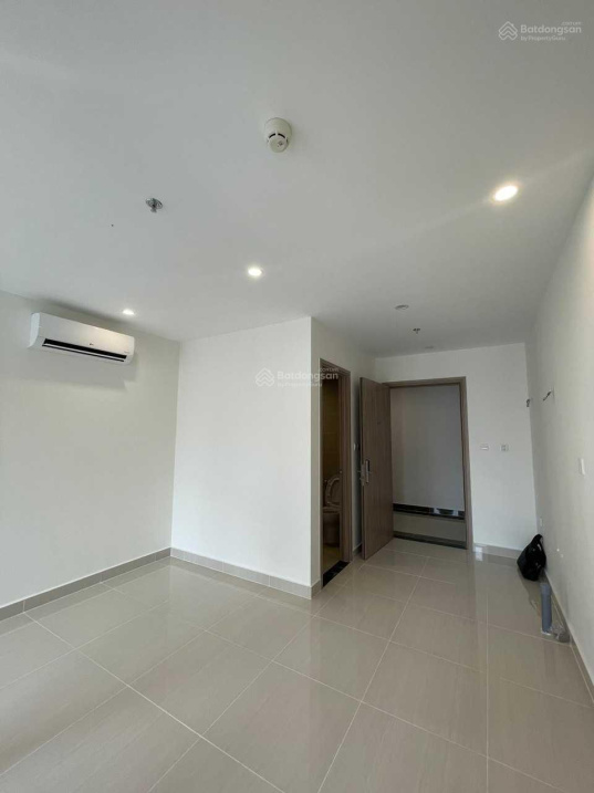 Modern 30m² Studio Apartment with Air Conditioning
