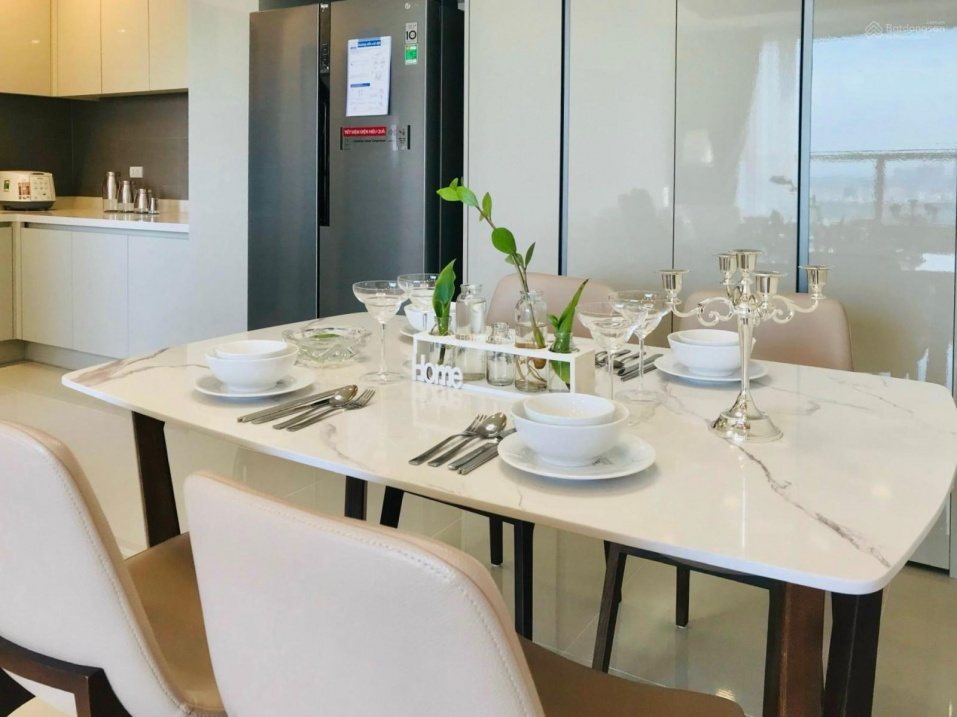 Modern 2BR Starlake Apartment with City Views