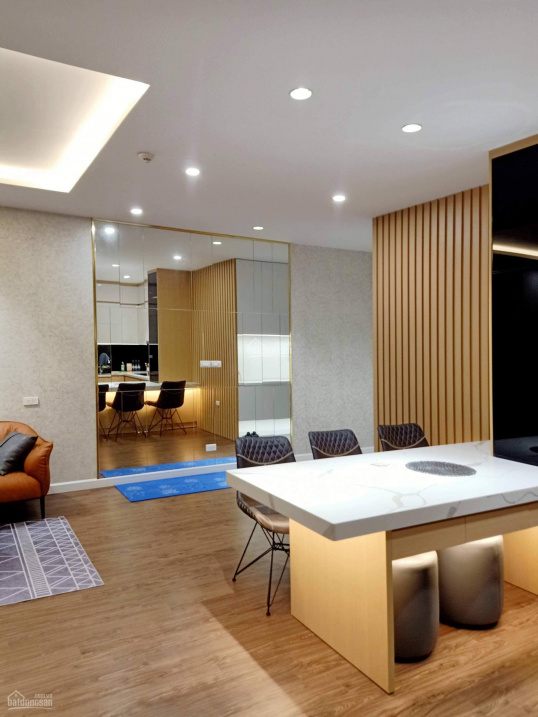 Modern 2-3 Bedroom Apartment in Rose Town