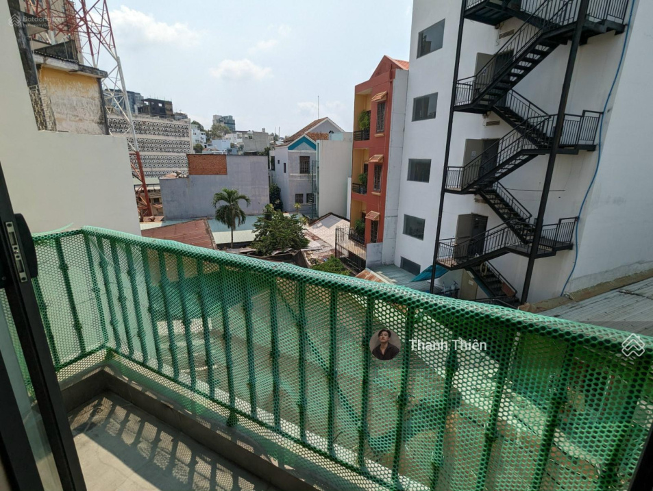 Modern Studio Apartments in Central Districts