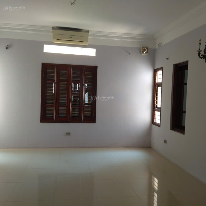 Spacious Villa in Ha Dong for Educational Use