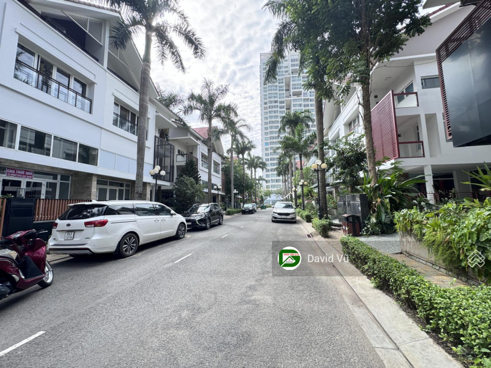 Ngân Long Villa for Rent - Prime Location on Nguyen Huu Tho Street