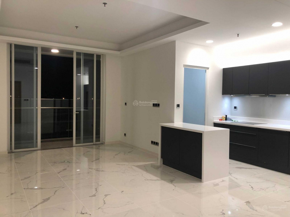 Modern 2-Bed Sala Sarina Apartment with City Views