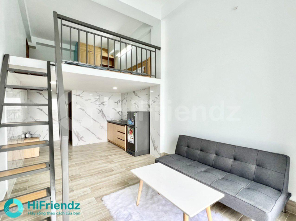 Modern Loft Studio with Balcony Near Mall