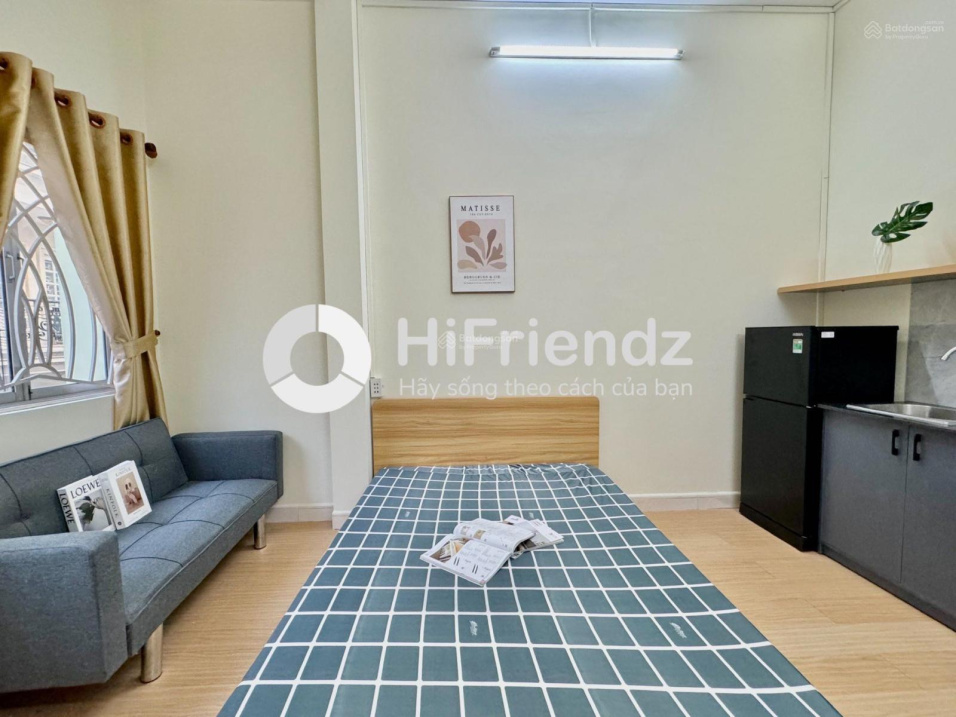 Modern Studio Apartment with Air Conditioning in Q10