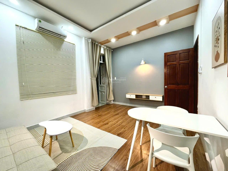 Modern Studio with Full Premium Furnishings