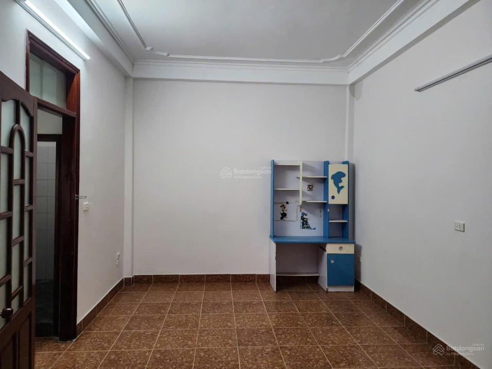 Spacious 5-Story House near Tran Quoc Toan Street