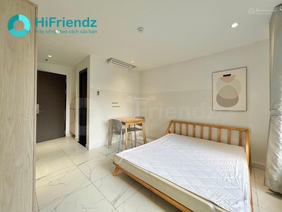 Modern Studio with Large Windows in District 2