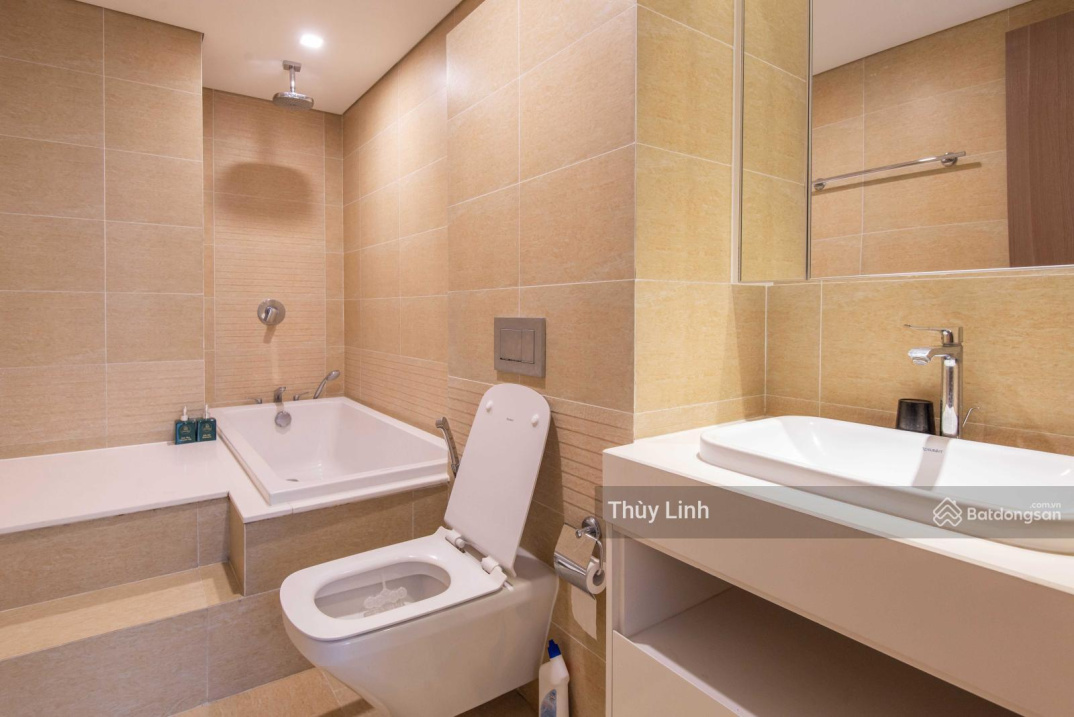 2-Bedroom Apartment in Vinhomes Metropolis Liễu Giai, M3 Tower, 20+ Floor