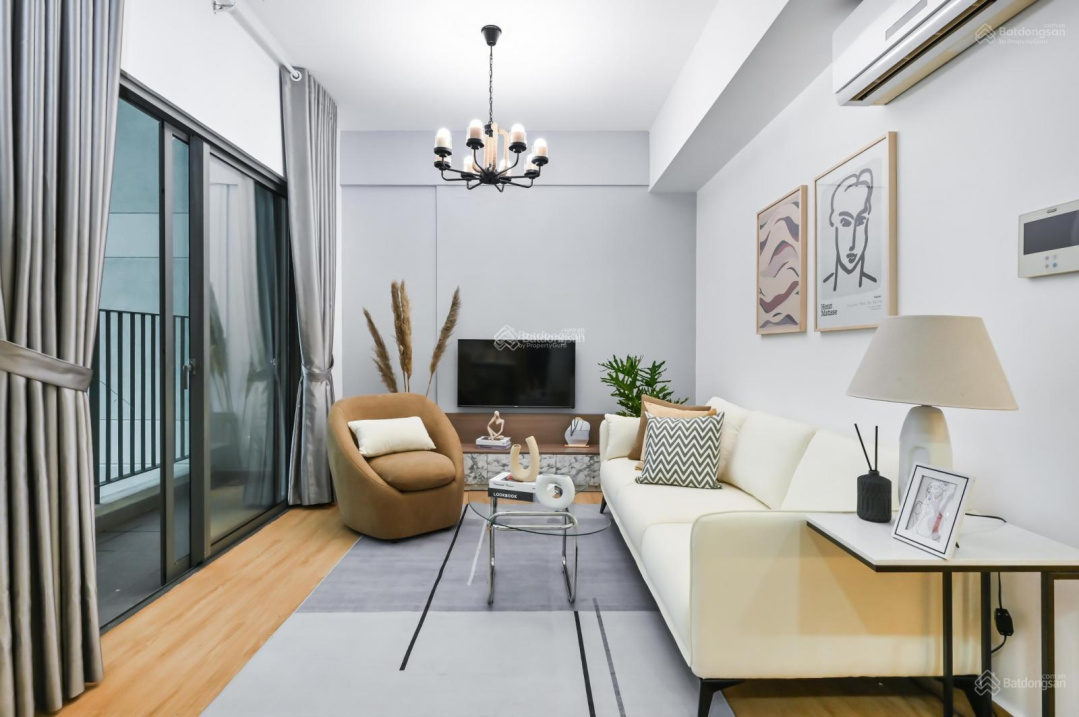 Modern 2-Bedroom Apartment in Tan Phu Oriental Plaza