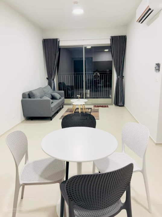 Modern 2-Bedroom Apartment with Full Amenities