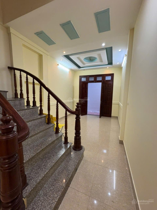 4-Bedroom Townhouse with Private Bathrooms, Tam Trinh