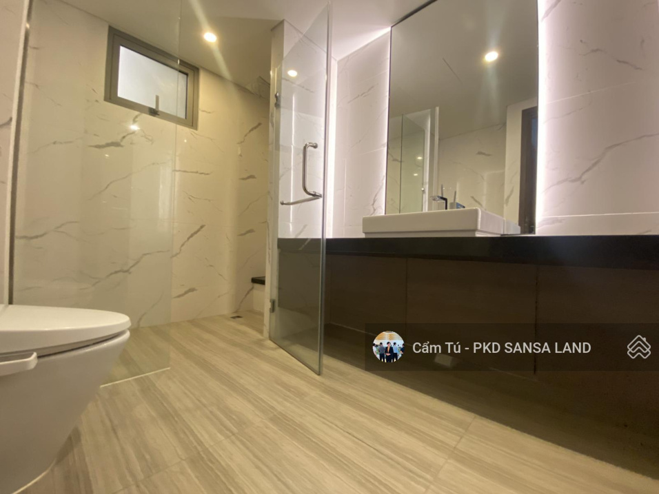 Modern 2-Bed Empire City Apartment with Views