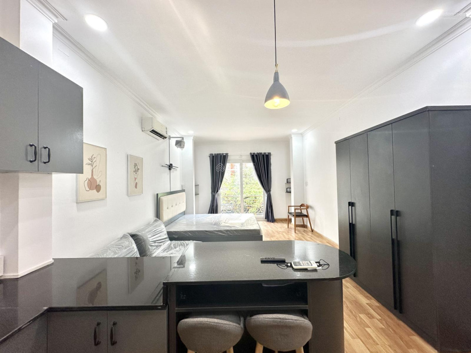 Modern Studio Apartment with Full Amenities District 1