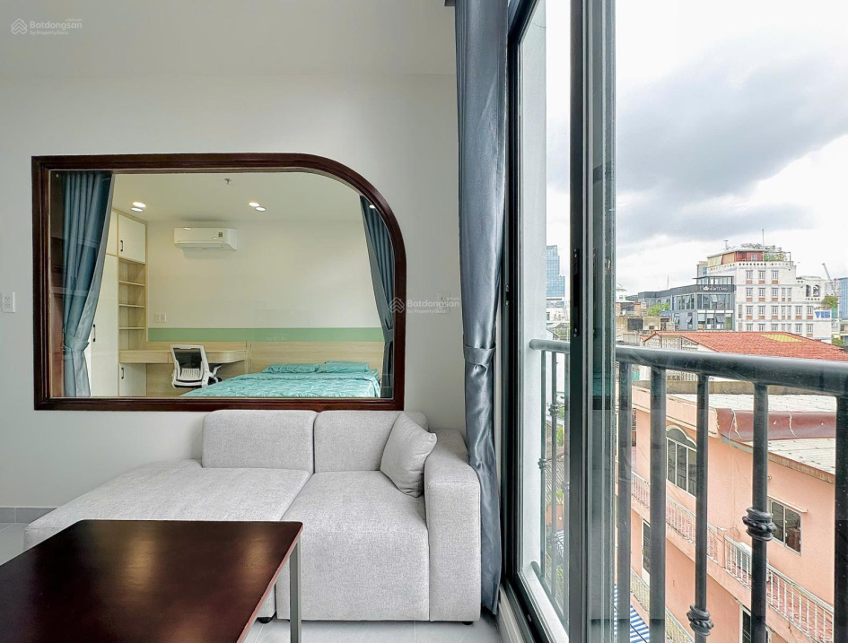 Modern Studio Apartment with Balcony in District 10