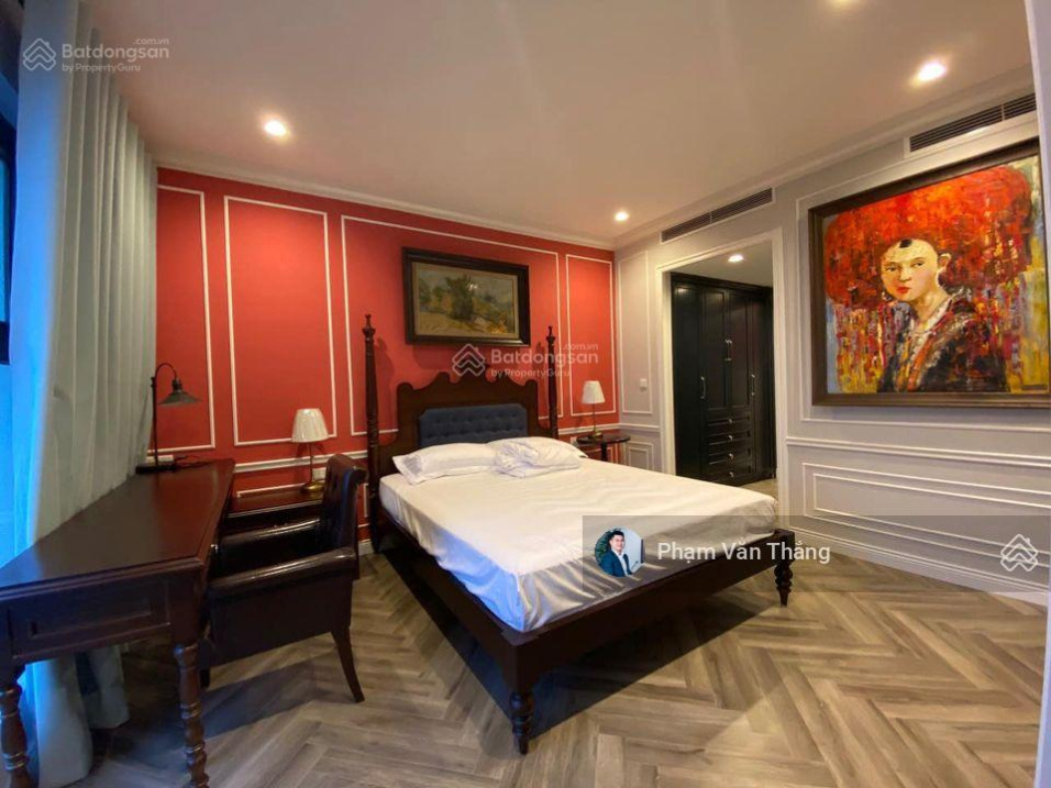 Modern 2-Bed Apartment in Sunshine Riverside