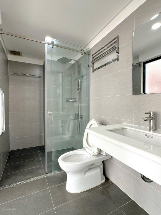 Modern Studio with Balcony Near Ba Chuong Church