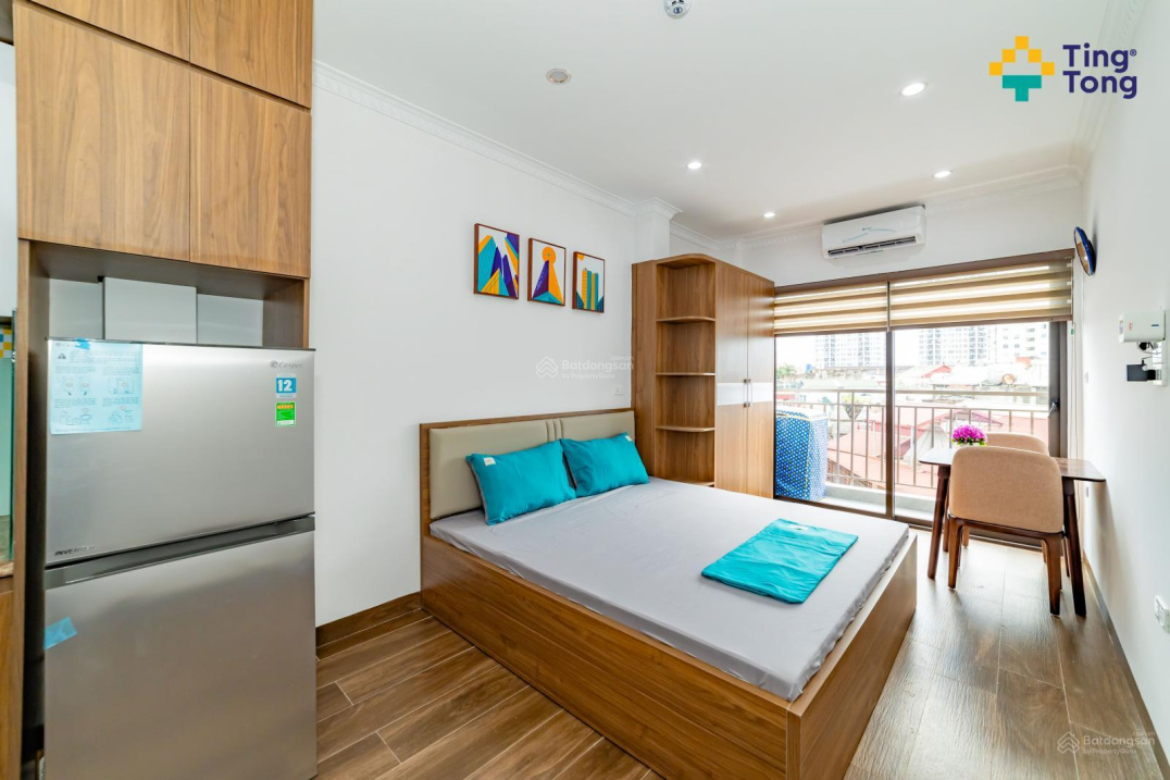 Modern Studio Apartment with Balcony in Cau Giay
