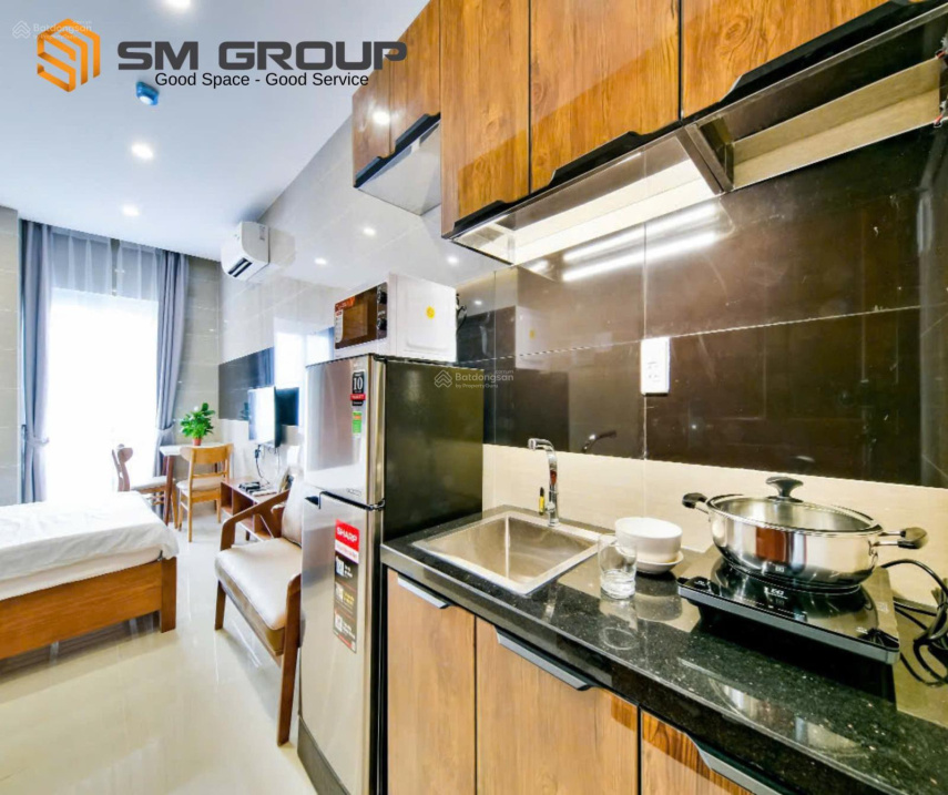 Modern Studio Apartment with Full Kitchen Amenities