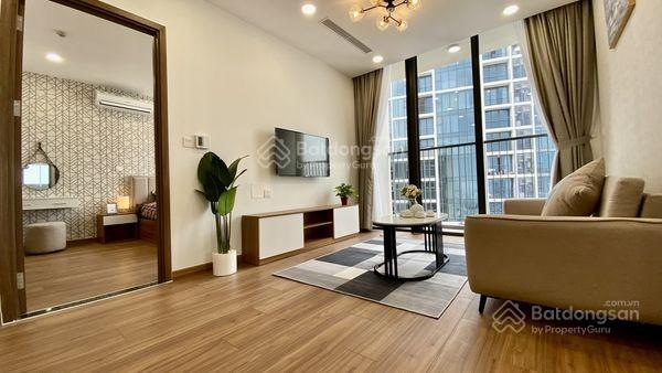 Modern 2-Bed Apartment with City Views